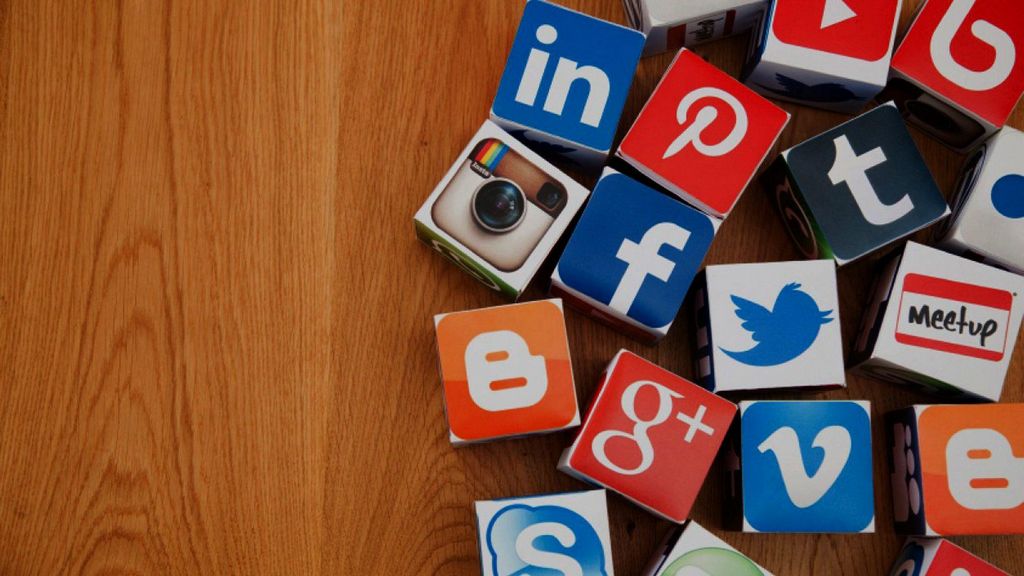 14 outils d'analyse des réseaux sociaux idéaux pour un reporting plus pertinent en 2025